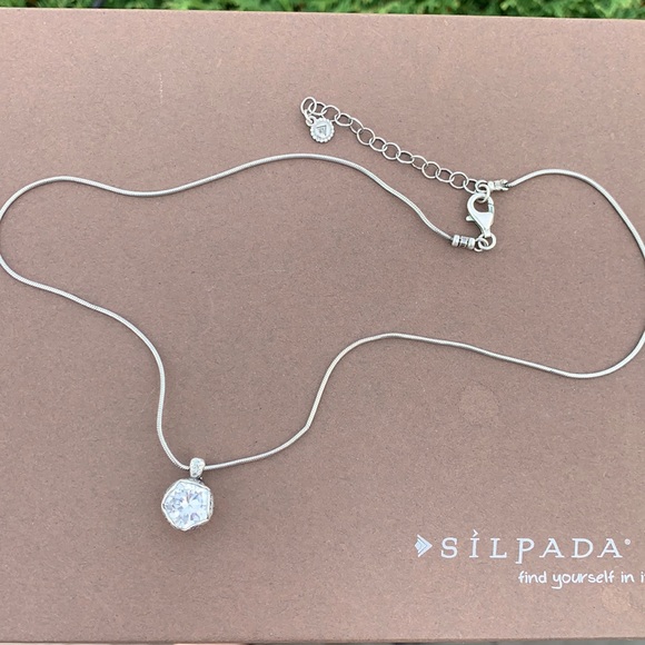 N2380 Silpada Center stage sterling cubic necklace